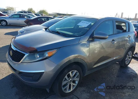 2015 Kia Sportage Lx z USA, uszkodzony, nr VIN KNDPBCAC2F7687632